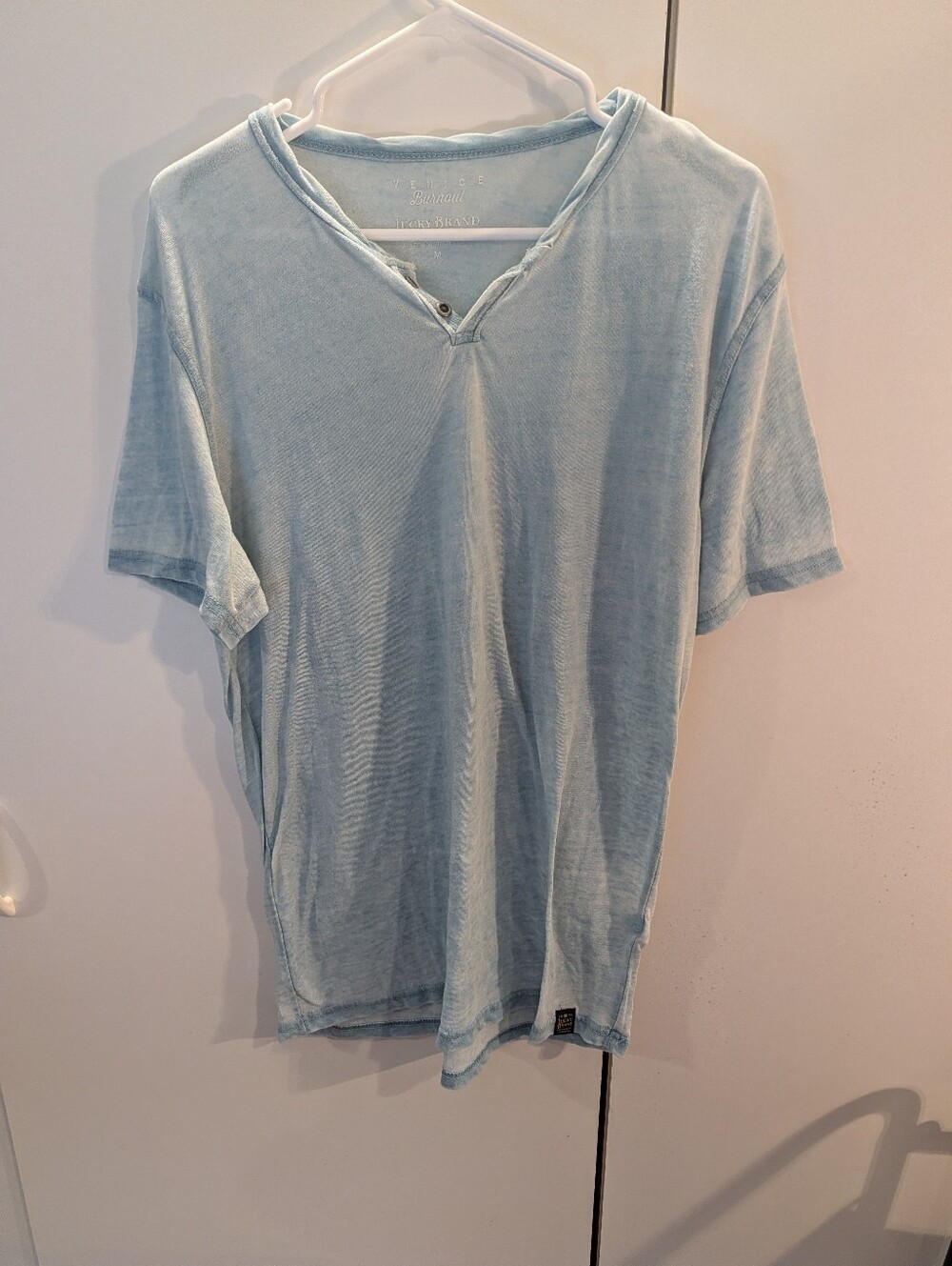 Lucky Brand Light Blue Men's Medium Short Sleeve V-Neck Shirt Venice Burnout